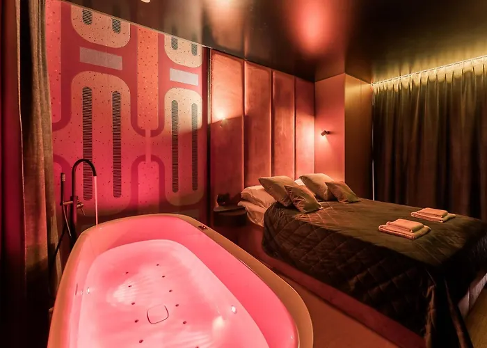 Salt Island Apartment *